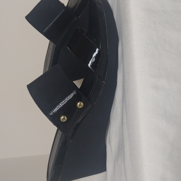 Shoes - Picture 2 of 8